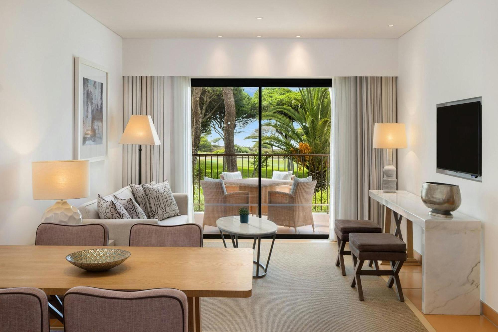Familiensuite Ocean mit 2 Schlafzimmern und Poolblick